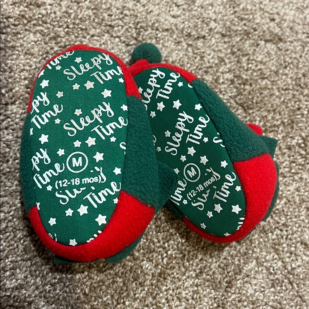 My First Christmas Santa Hat and Elf Bootie Set 12-18 Months - Picture 4 of 5